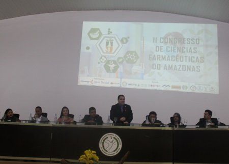 Reitor, professor Sylvio Puga, presidiu a solenidade de abertura do evento