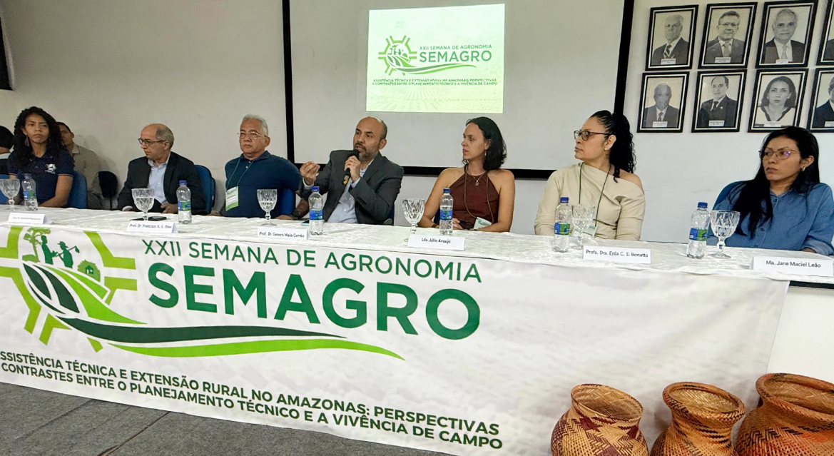 Semana de Agronomia da Ufam reúne estudantes e profissionais para debater temas regionais. Atividades seguem até sexta-feira, 9