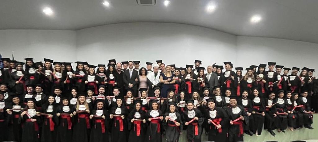Faculdade de Direito entrega 89 novos profissionais. A turma é a maior do período 2023/2